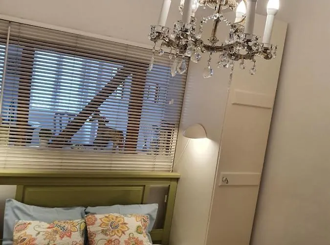 April Bridge House Apartment Lisbon