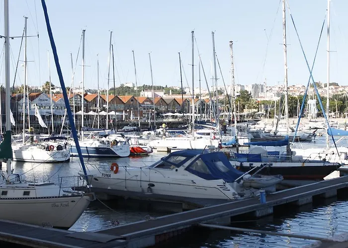 Apartment April Bridge House *