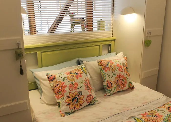 Apartment April Bridge House