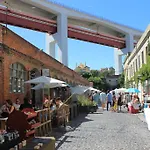 April Bridge House * Lisbon