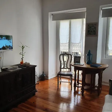 Apartment April Bridge House Lisbon