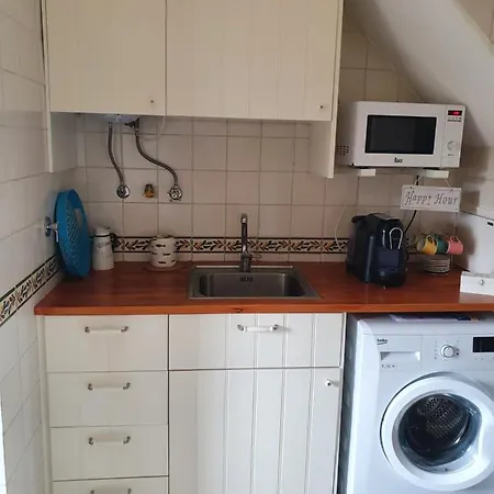 April Bridge House Apartment *