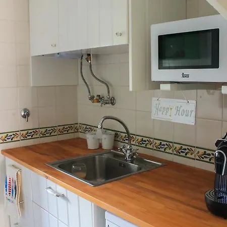 April Bridge House Apartment Lisbon